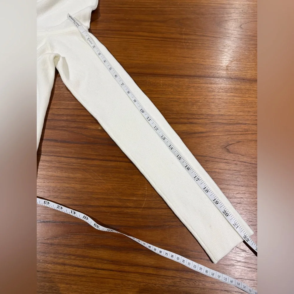 Aritzia Wilfred Nola Sweater in Light Birch Size L Wonder Yarn Slim‎ Fit Winter - Picture 11 of 11